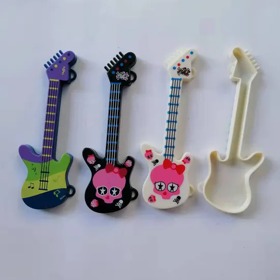 Acessório de boneca de brinquedo de plástico guitarra azul para boneca 1/6